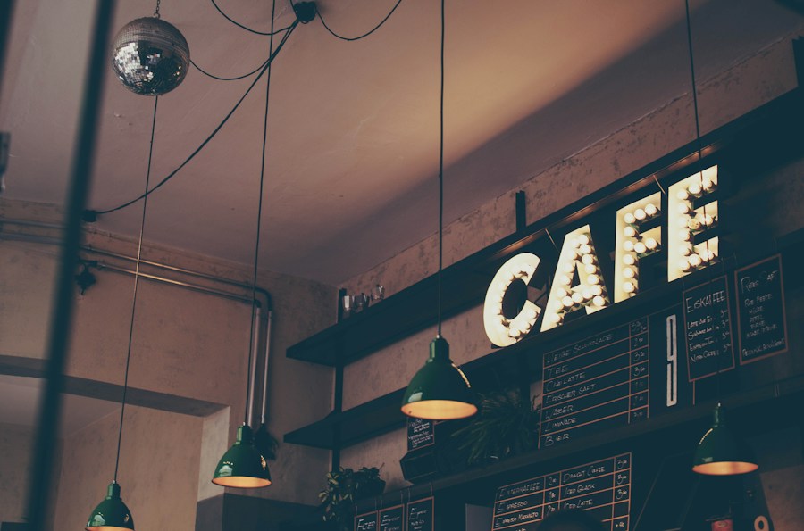 Cafe & Bakery